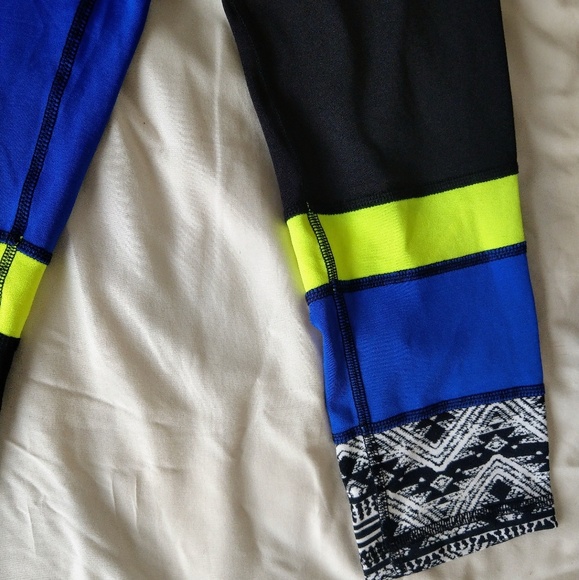 Petite Colorblock tribal ethnic cycling shorts - Picture 2 of 4